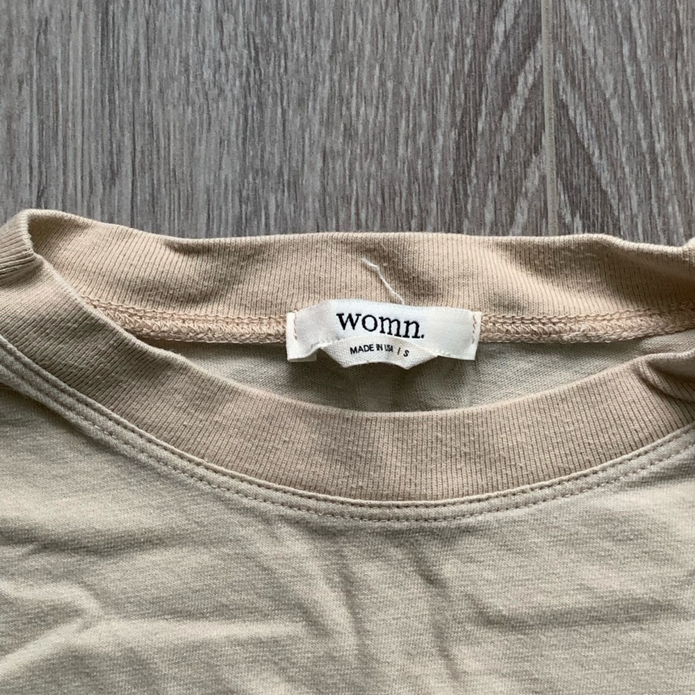 womn tshirt